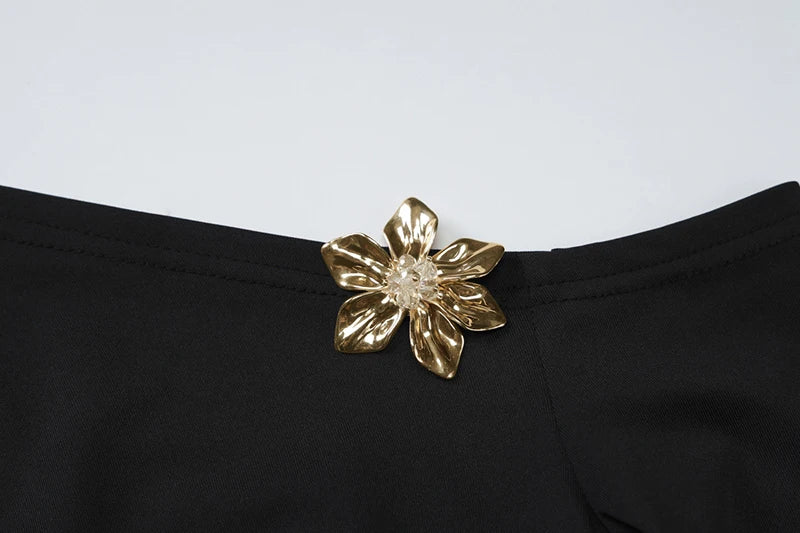 סט שני חלקים בעיטור אבזמי פרחים זהובים חולצה בעיצוב כתף חשופה וחצאית מקסי - צליל