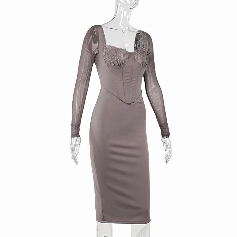 שמלת מידי בעיצוב מחוך בד מחטב בעיטור תחרה - קורי