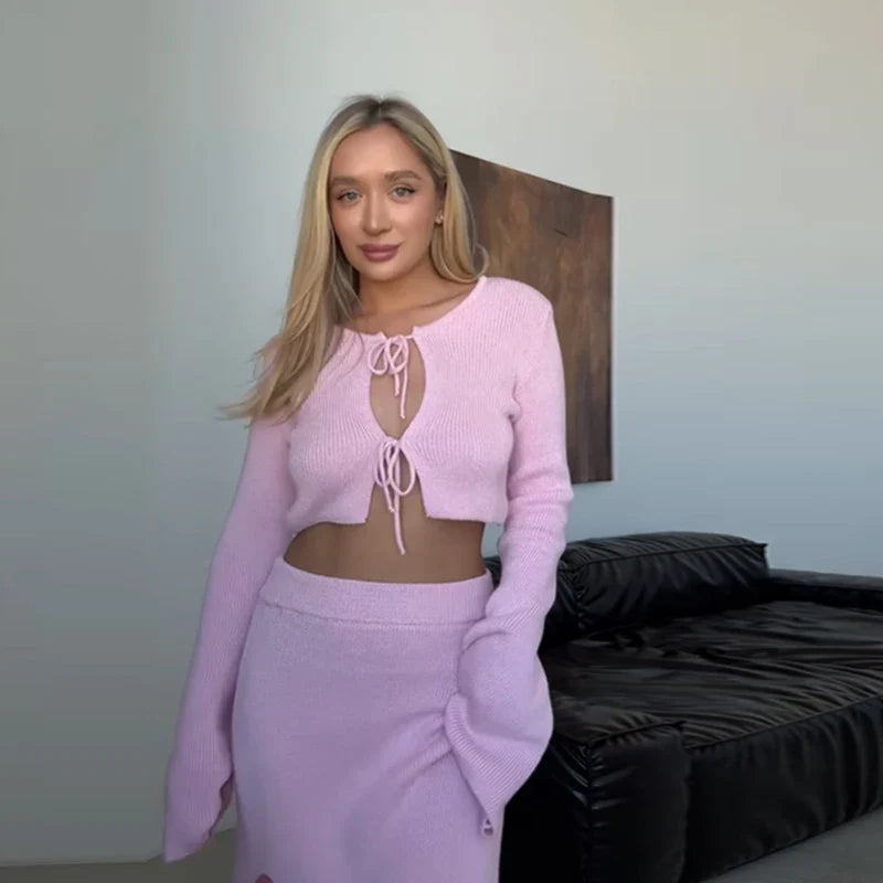 סט שני חלקים סרוג חצאית מקסי וחולצת קשירות - ימית