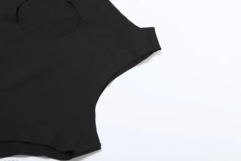 שמלת מיני פתחים בעיטור שרשראות - אגתה