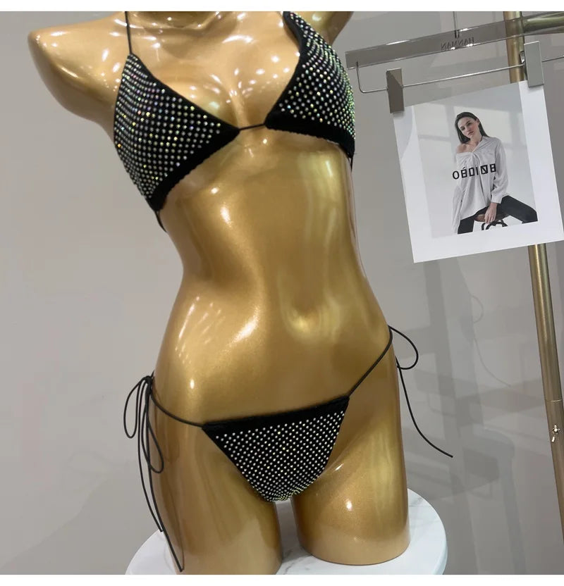 ביקיני קשירה משולשים בעיצוב רשת יהלומים - דיימונד