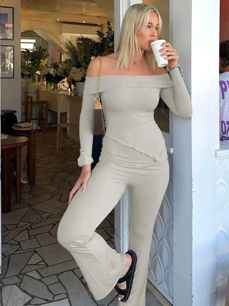 חליפת שני חלקים סרוגה חולצת כתפיים חשופות בגזרה אסימטרית ומכנסיים ארוכים - ROZIE