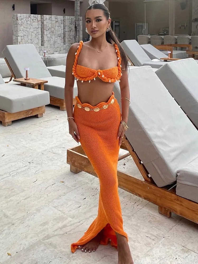 סט חוף סרוג שני חלקים בעיטור צדפות ופנינים טופ וחצאית מקסי / מיני - Adrianna