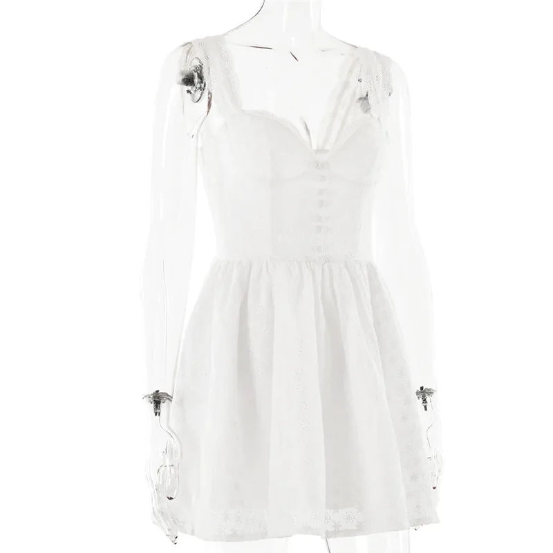 שמלת מיני סטייל כפרי בגזרת A בעיצוב רקמת פרחים - אמנדה