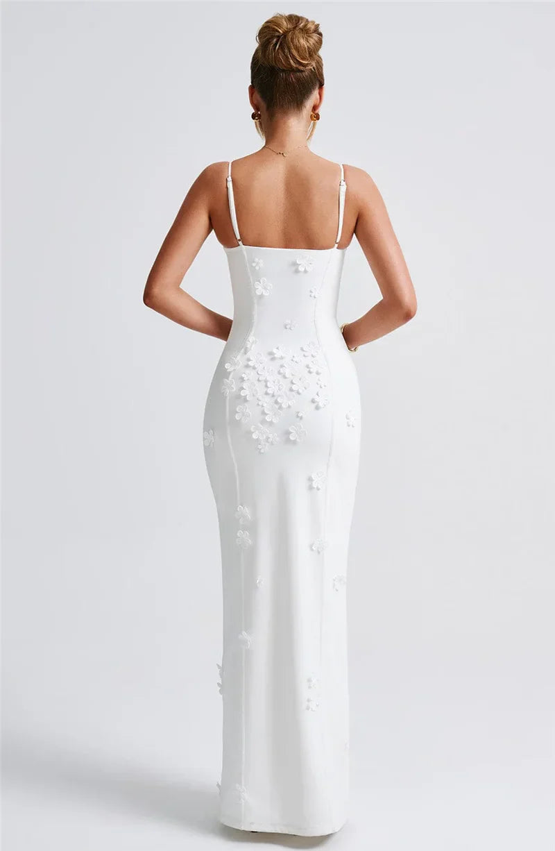 שמלת מקסי בעיצוב שסע בעיטור אפליקציות פרחים - קלריסה