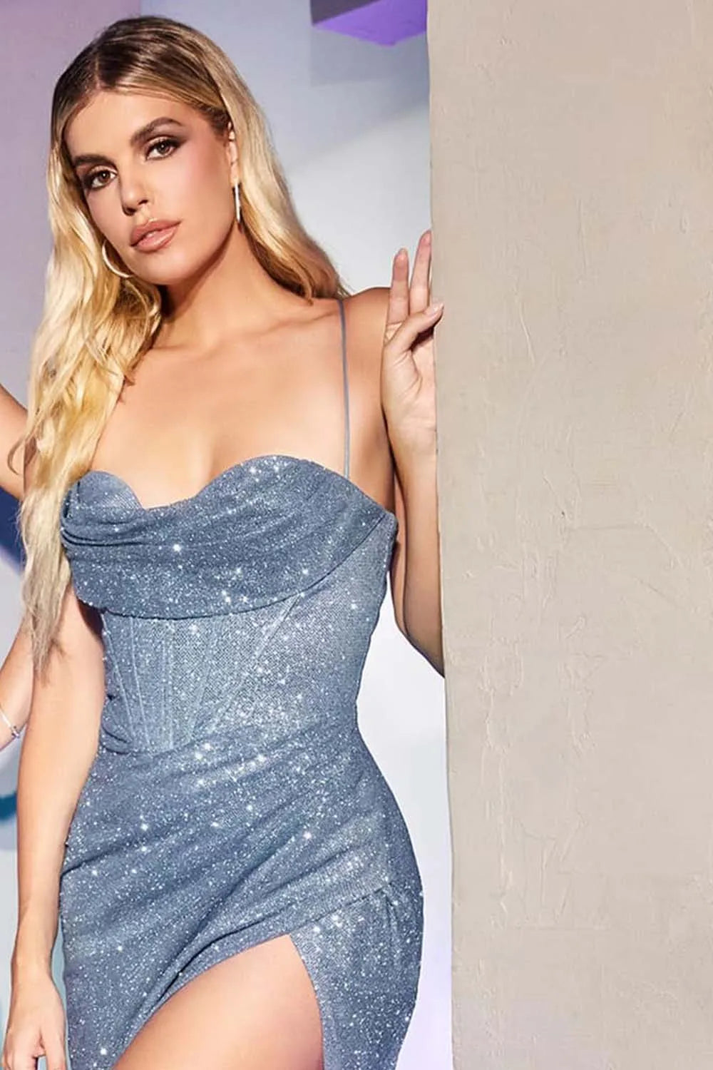 שמלת מקסי נצנצים בעיטור שסע קשירה בגב להצרה במותן - Celeste