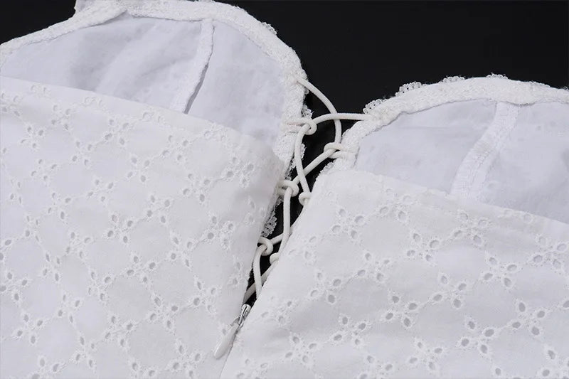 שמלת מיני שיפלי בגזרת A בעיטור איקסים בחזרה - Iliana