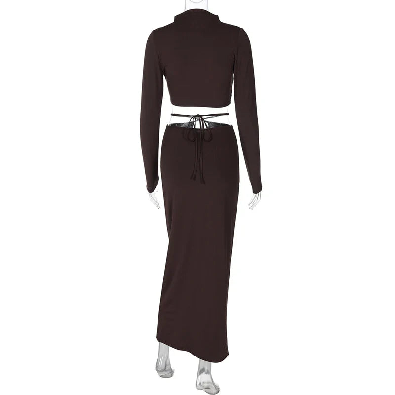 סט שני חלקים חולצת טופ בעיצוב קרוס גולף וחצאית מקסי בעיצוב קרוס בבטן - מורנה