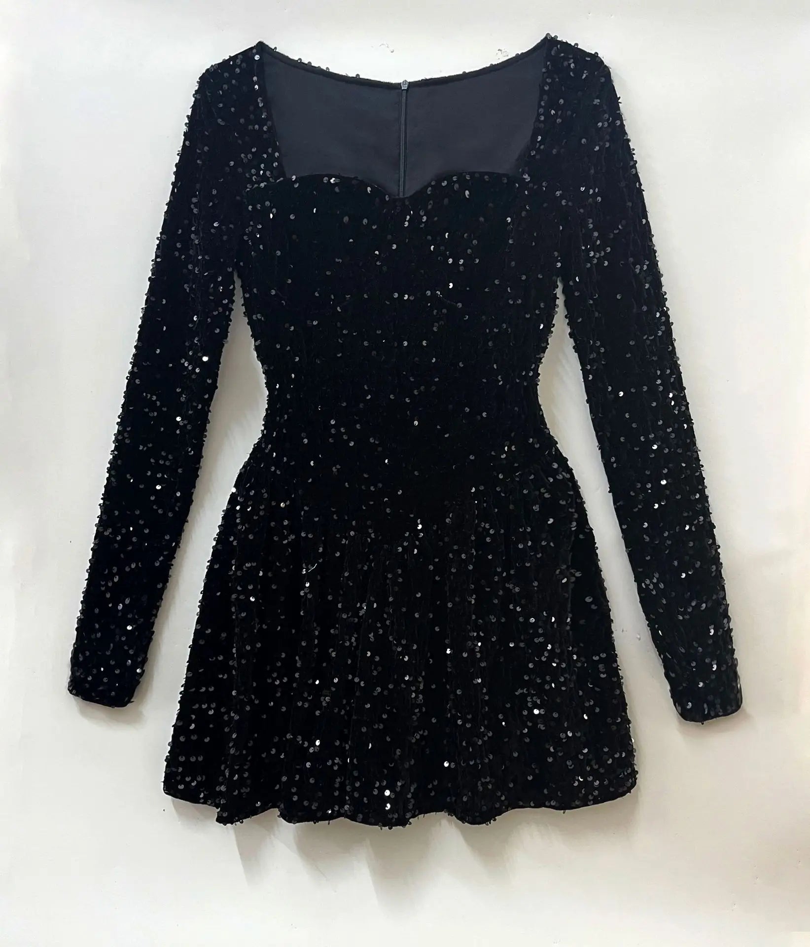 שמלת מיני פייטים מנצנצת - אורסולה