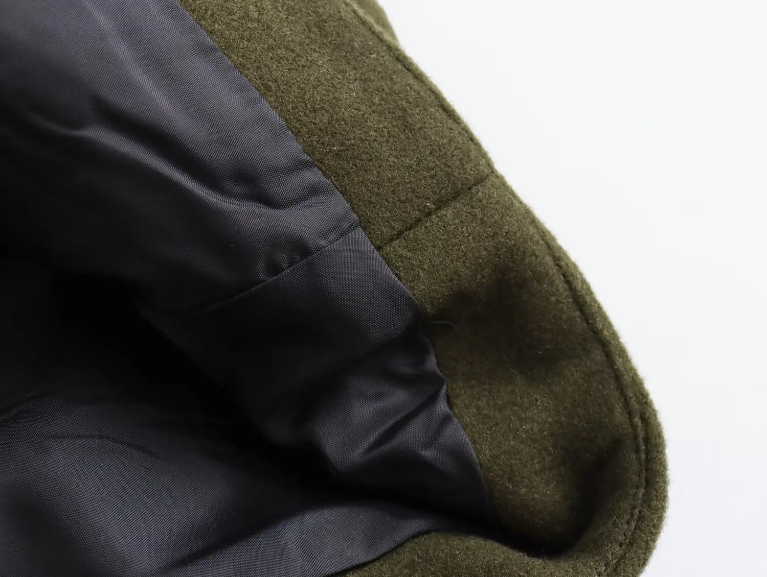 מעיל צמר אוברסייז בעיצוב סגירת כפתורים אסימטרית צווארון פולו - הולנדיה