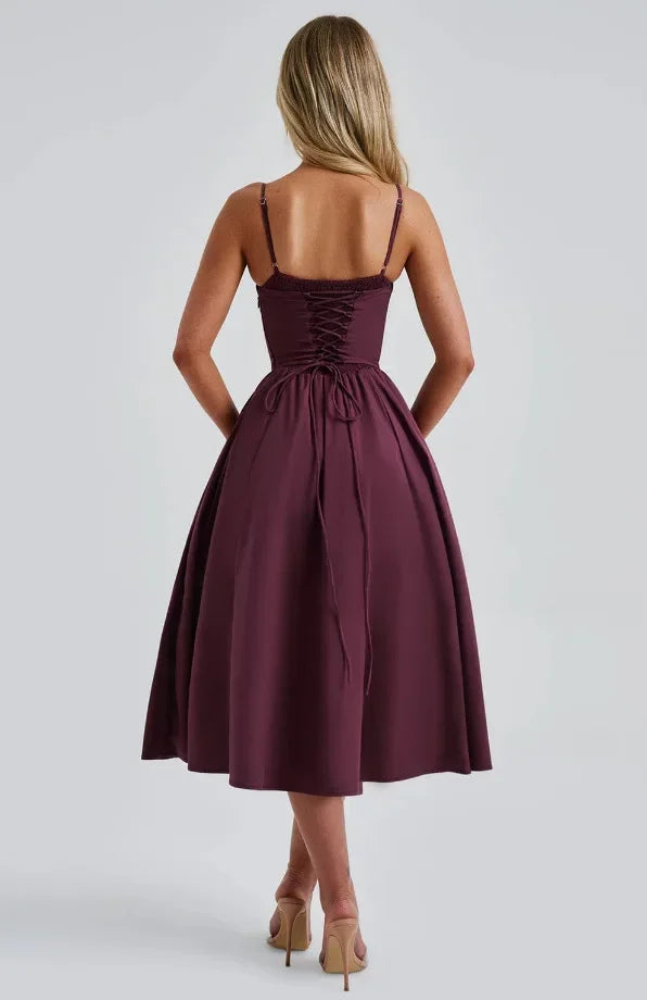 שמלת מידי בגזרת A בעיצוב קלאסי - Nataly