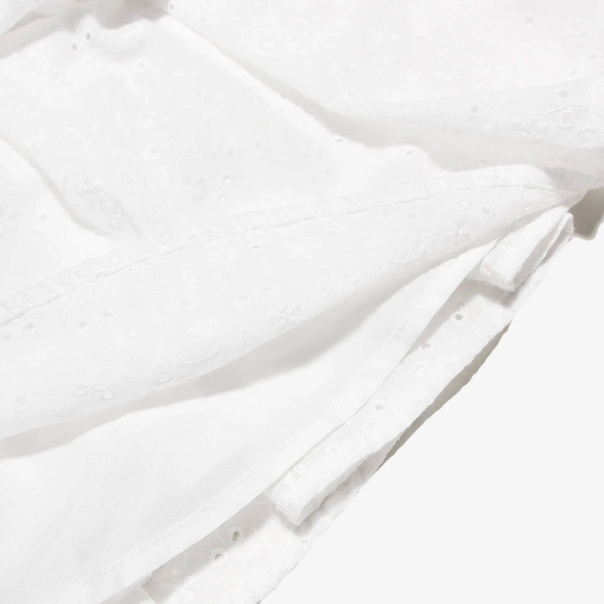 שמלת מיני בגזרת A בעיטור רקמה קשירה בכתפיות - GAYA