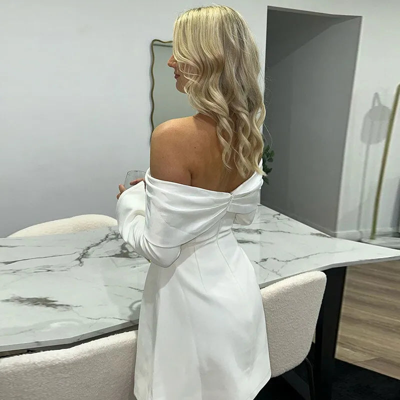 שמלת מיני בגזרת A כתפיים חשופות בעיטור כפתורים - מיליאן