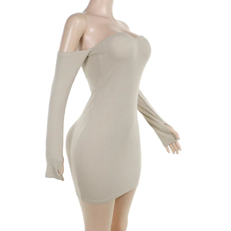 שמלת מיני צמודה כתפיים חשופות - בוני