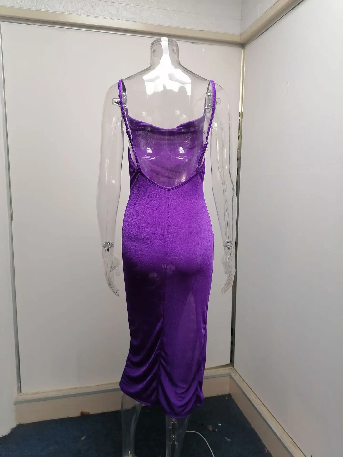 שמלת מידי קיצית סרוגה בעיטור שסע - סמייל