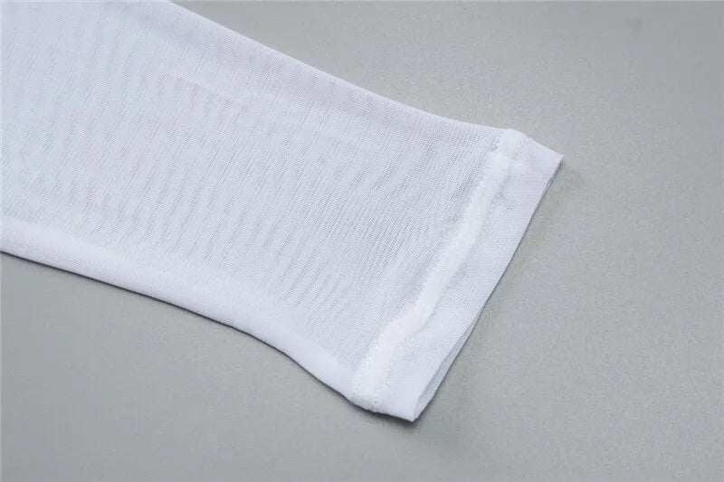 סט שני חלקים חצאית מיני כיווצים בעיטור שובל וחולצת רשת בעיצוב כיווצים - בריטני