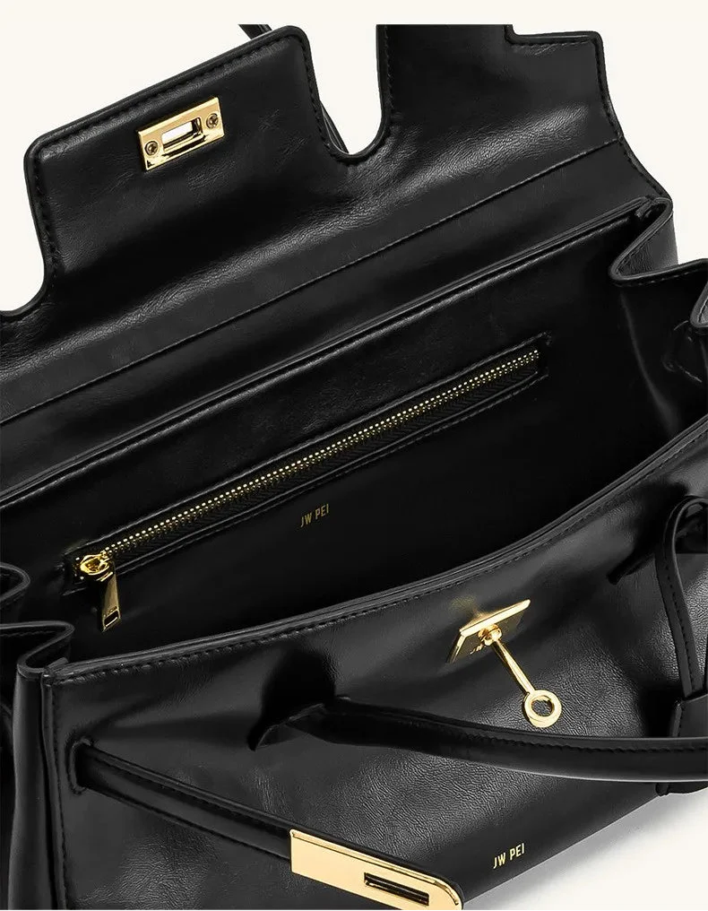 Leather bag with luxury design