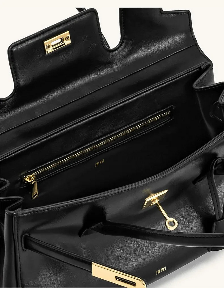 Leather bag with luxury design