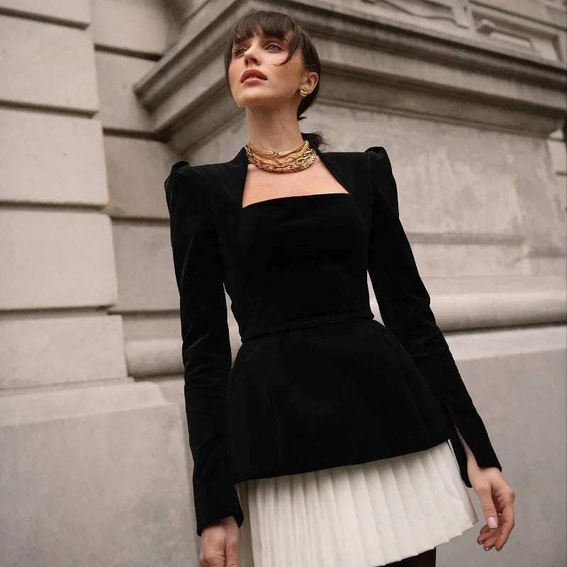 שמלת מיני קטיפה בעיצוב חצאית קיפולים - Ophelia