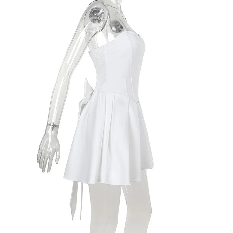 שמלת מיני סטרפלס בעיטור פפיון בגב בתוספת תחתית טול - Novalee