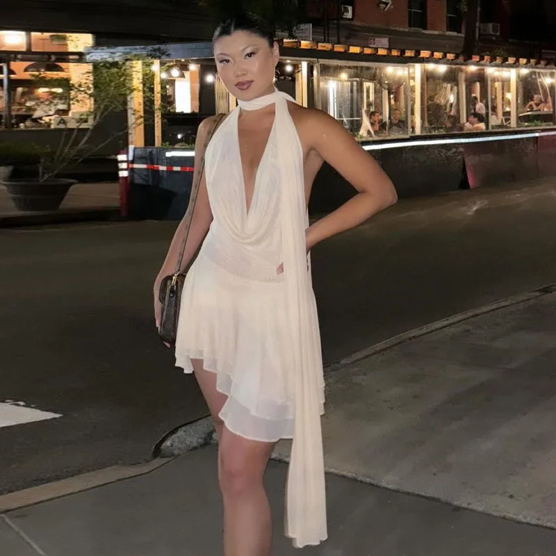 שמלת מיני שיפון מלמלה גב פתוח צווארון נופל בעיטור צעיף תואם -  Lexi