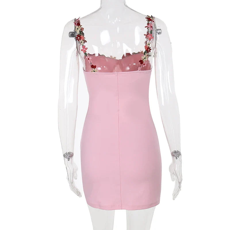 שמלת מיני בעיטור רקמת וכתפיות פרחים בעיטור חוט קשירה סאטן - ליליה