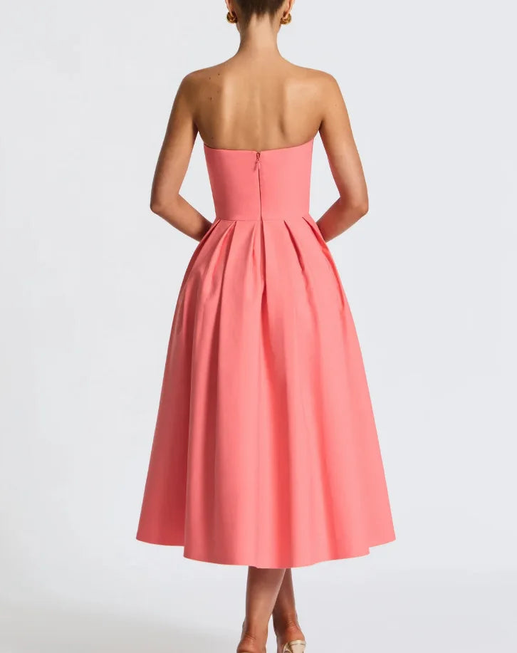 שמלת מידי סטרפלס בגזרת A - ארייא