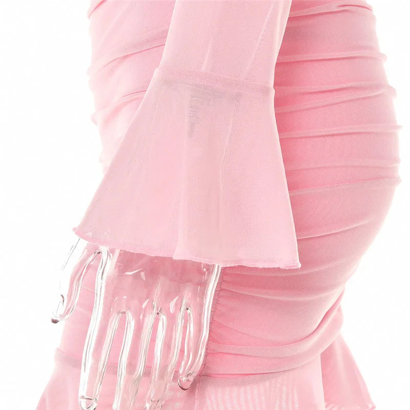 סט (חלק/נצנצים) שני חלקים חצאית מיני כיווצים בעיטור מלמלה וטופ שרוולי רשת - MICHEL