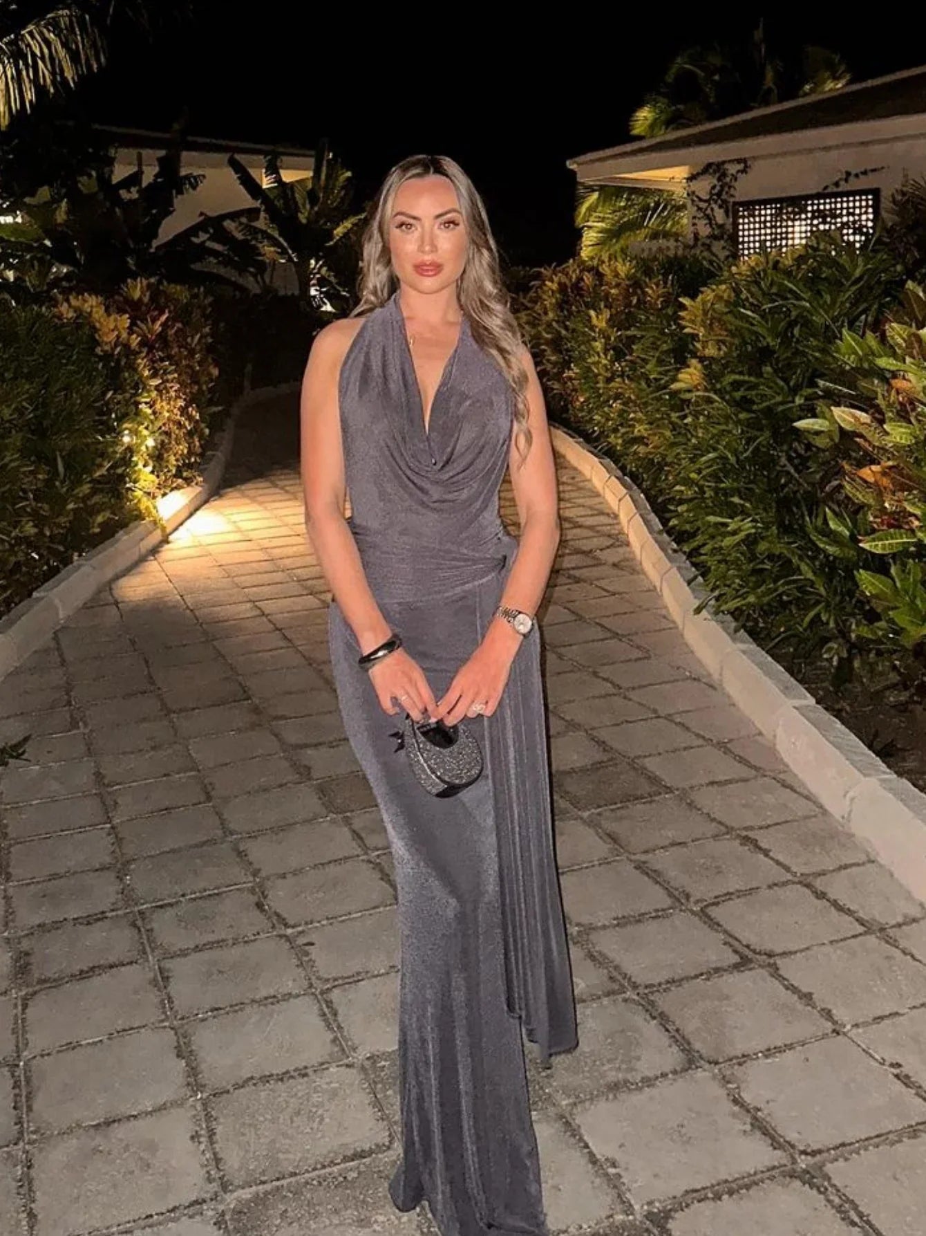 שמלת מקסי זמש סרוגה בעיצוב צווארון נופל וקשירה גב פתוח - תאלין