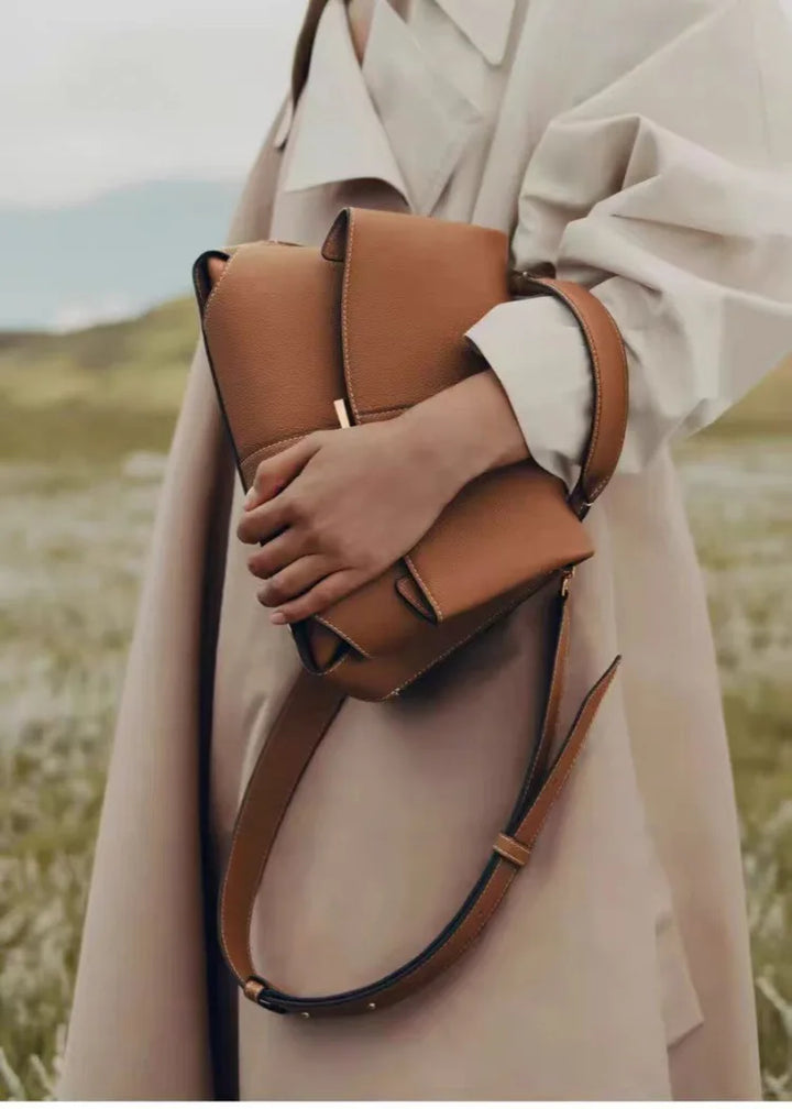 Leather bag with classic design
