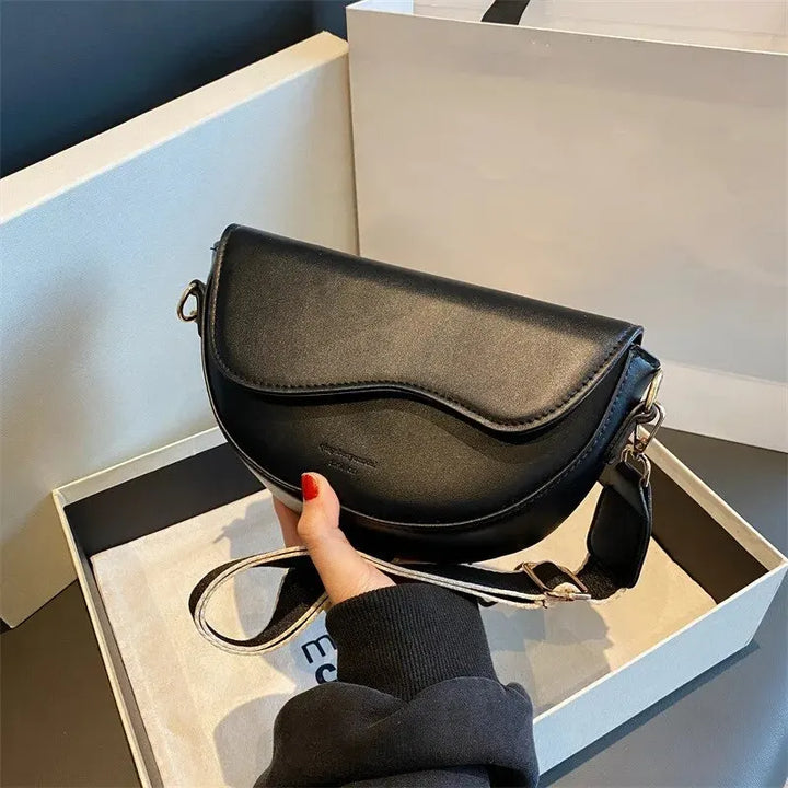 Faux leather bag with thick strap