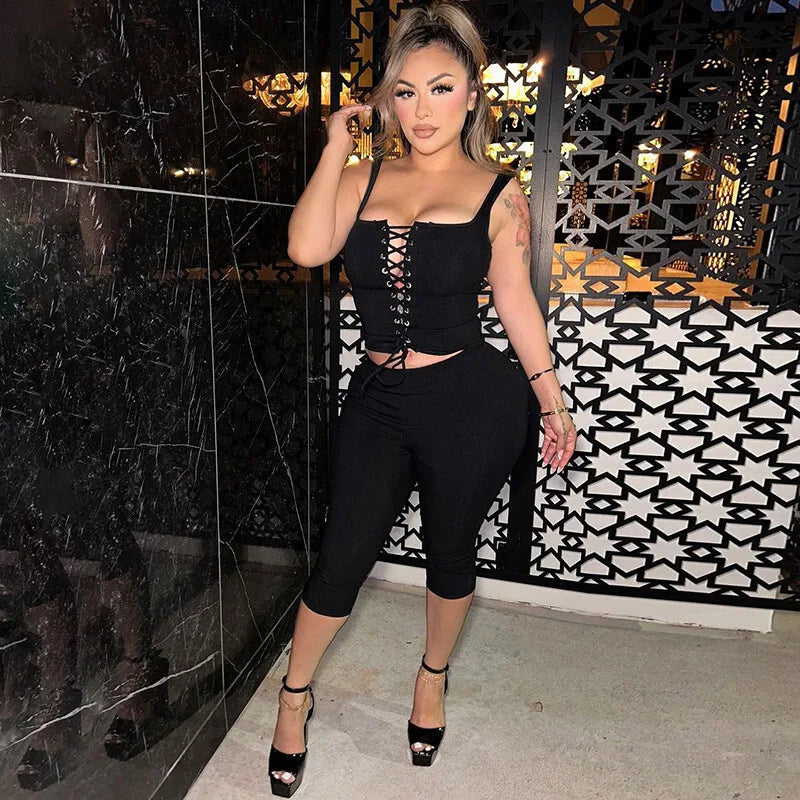 סט שני חלקים טופ קשירה וטייץ שלושת רבעי - נדיה