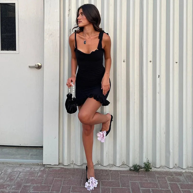 שמלת מיני צמודה בעיטור מלמלת שיפון קשירה בכתפיות - מימי