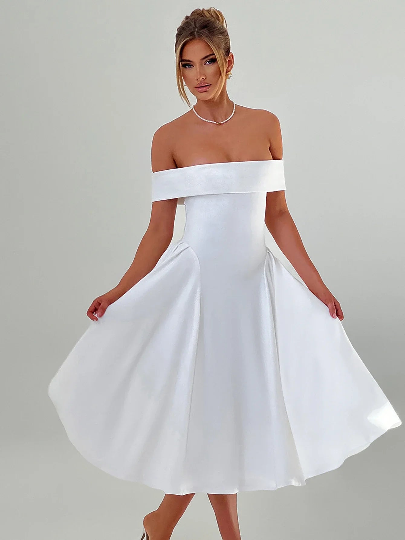 שמלת מידי בגזרת A כתפיים חשופות - רונאל