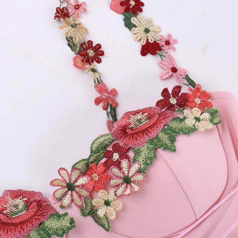 שמלת מיני בעיטור רקמת וכתפיות פרחים בעיטור חוט קשירה סאטן - ליליה