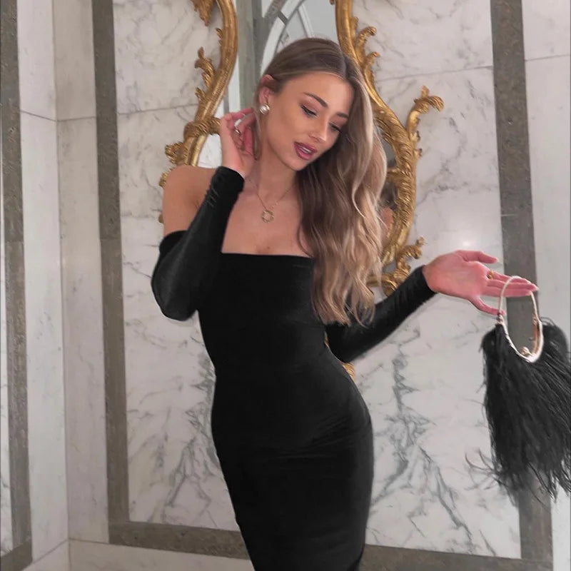 שמלת מקסי סטרפלס קטיפה צמודה  - MICAELLA