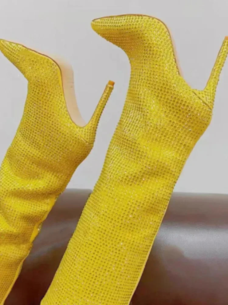 מגפי עקב שפיץ גבוהים בעיצוב זרקונים מנצנצים - Josie