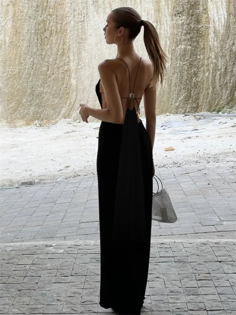 Knitted maxi dress with an open back - Louis