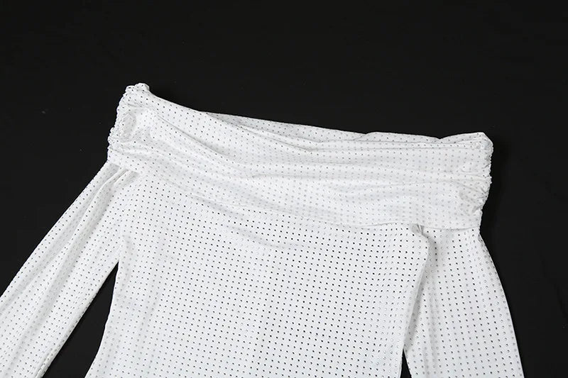 שמלת מקסי כתפיים חשופות בעיטור זרקונים מנצנצים וצעיף תואם - סנדרה