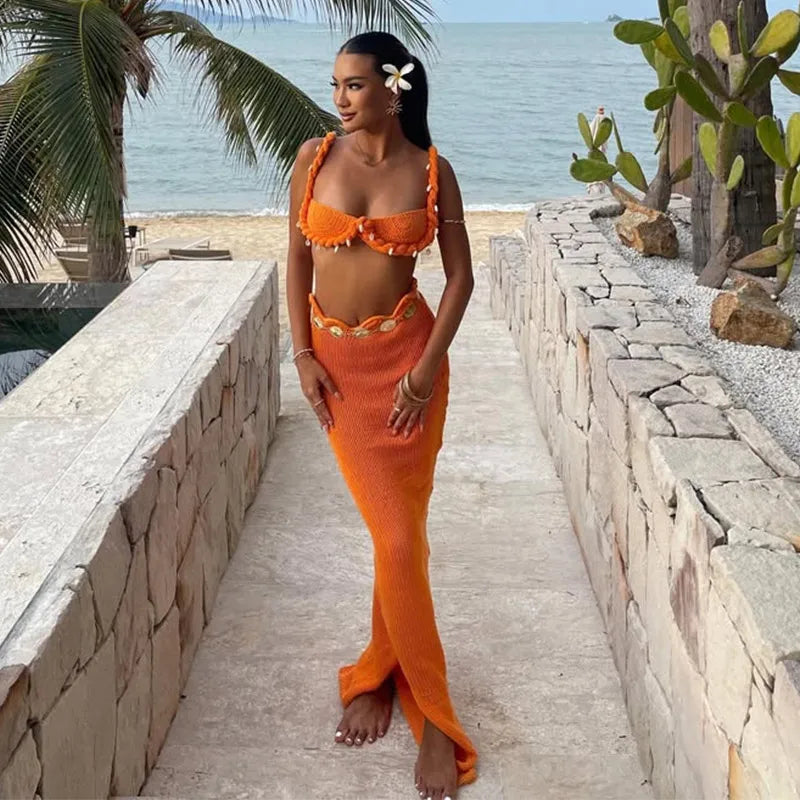 סט חוף סרוג שני חלקים בעיטור צדפות ופנינים טופ וחצאית מקסי / מיני - Adrianna