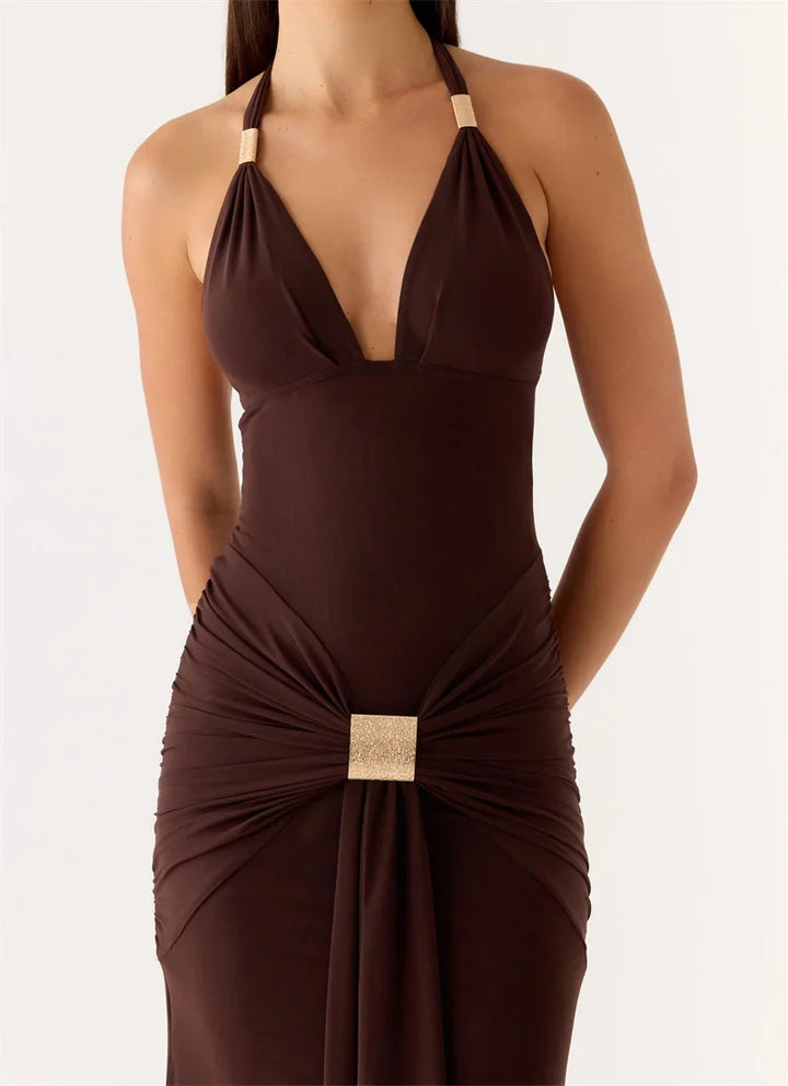 Maxi dress with a buckle design and open back - Tzahala