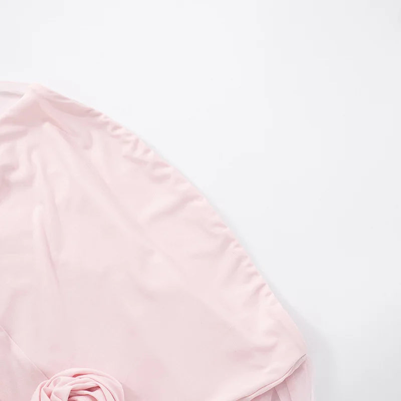 שמלת מקסי סטרפלס בעיצוב שסע ושובל שיפון בעיטור פרח - אנג'לס