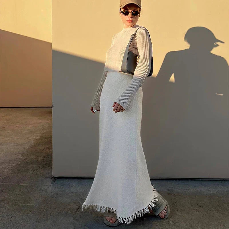 שמלת מקסי סרוגה בעיטור ציציות - פיונה