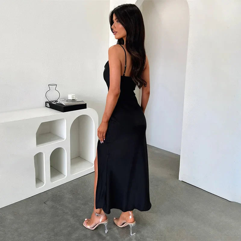 שמלת מקסי סאטן בעיטור שסע - לינדה