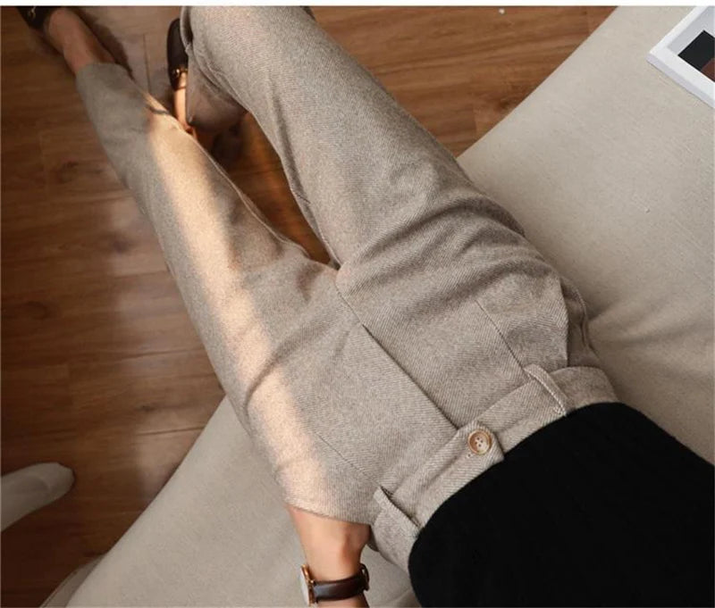 Pencil-cut wool pants