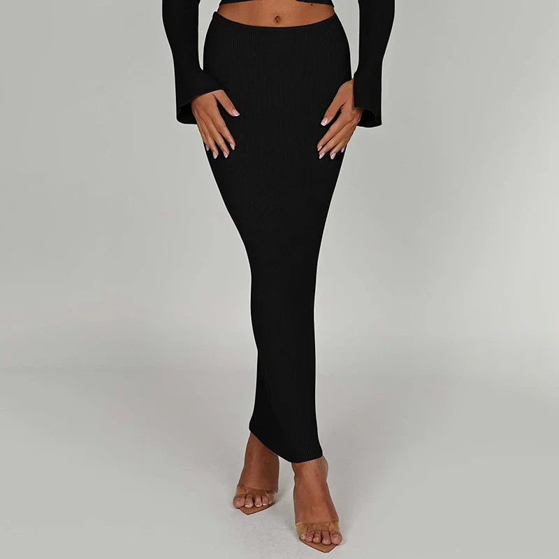 סט סרוג שני חלקים חולצה בסגירת כפתורים וחצאית מקסי צמודה - MARIEL