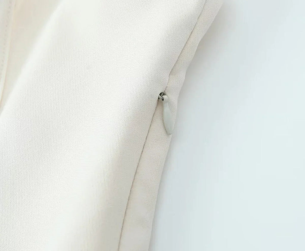 שמלת מיני מחויטת בשילוב חגורה תואמת  - סרינה