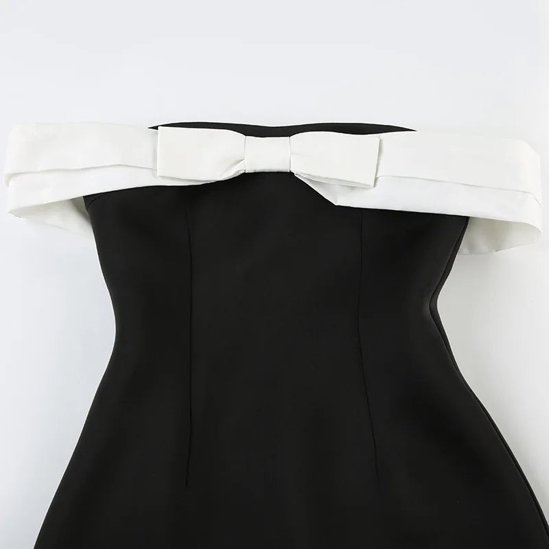 שמלת מיני בגזרת A בעיטור פפיון כתפיים חשופות - הלני