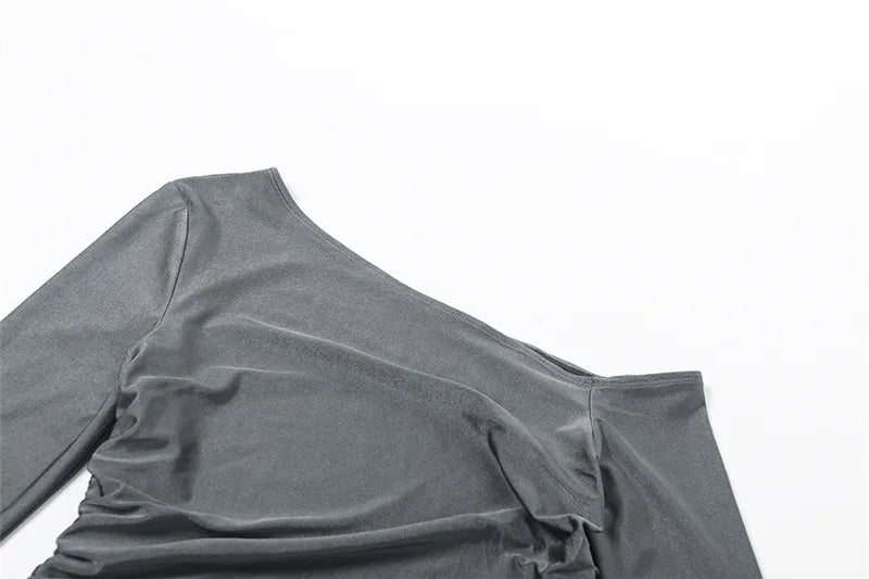 חליפת ערב שני חלקים צמודה מחטבת בד מבריק מכנס צמוד וחולצת כתף חשופה - קימברלי