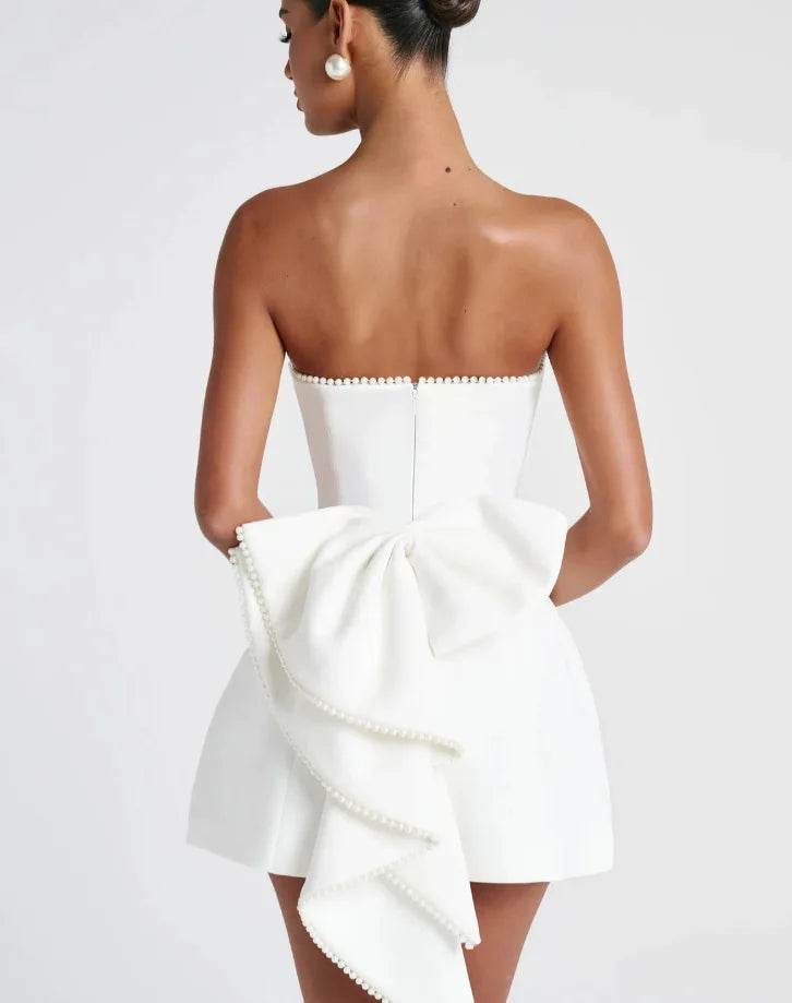 שמלת מיני סטרפלס בעיטור פפיון ופנינים - מארין